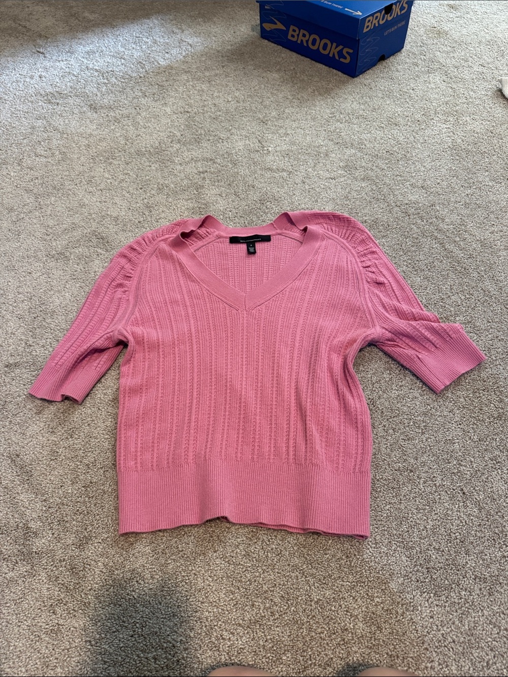 White House Black Market Pink V-Neck Short Sleeve Sweater